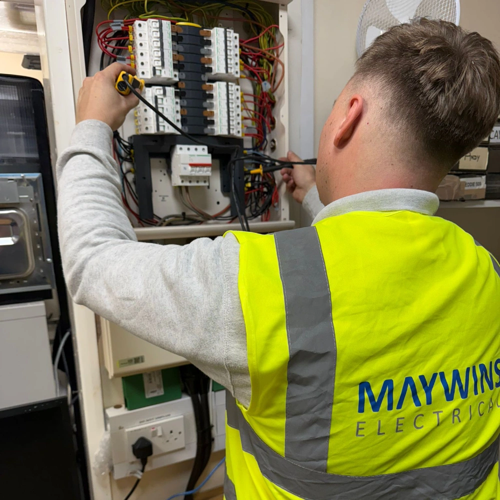 maywins electrical contractors hertfordshire